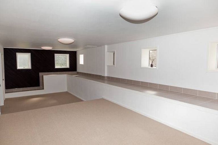 Photo of property in 1b South Pacific Place, Henderson, Auckland, 0612
