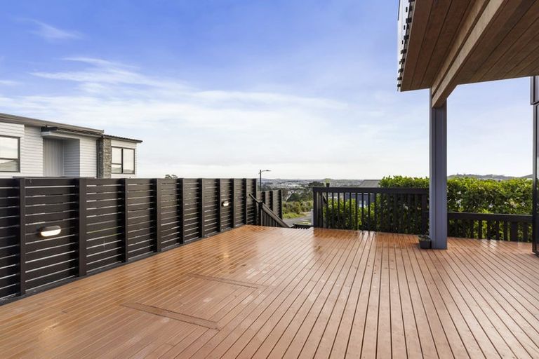 Photo of property in 13 Hautoa Lane, Flat Bush, Auckland, 2019