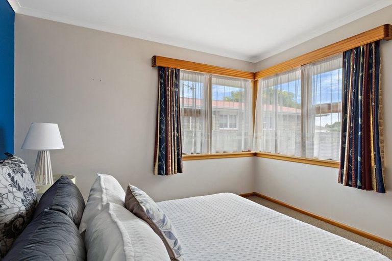 Photo of property in 33 Wingate Street, Redwood, Christchurch, 8051