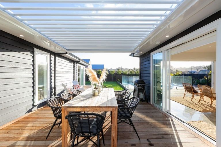 Photo of property in 8 Shearwater Lane, Point Wells, 0986