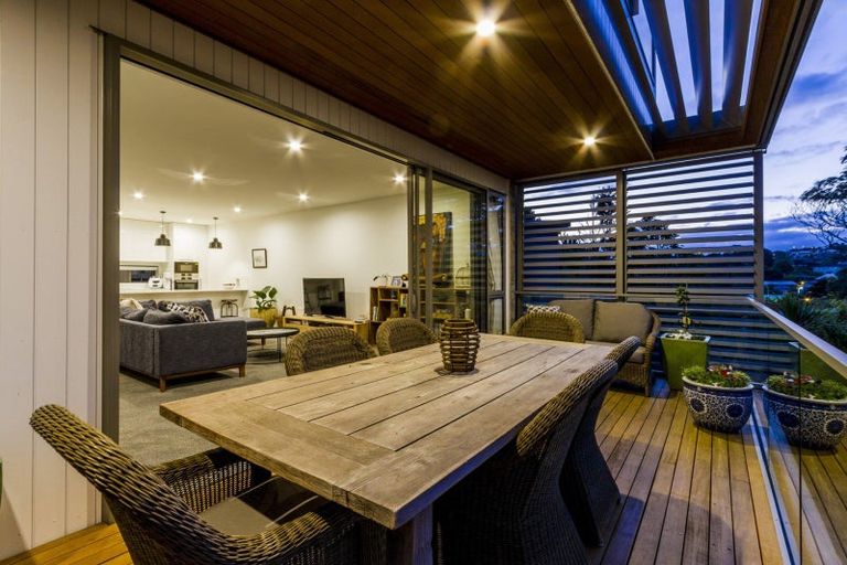 Photo of property in 13 Whakata Lane, Mairangi Bay, Auckland, 0630