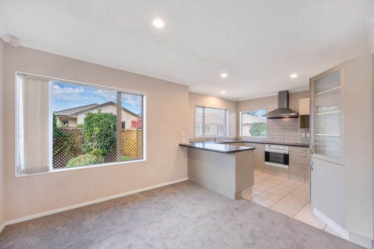 Photo of property in 6 Blythfield Place, Taradale, Napier, 4112