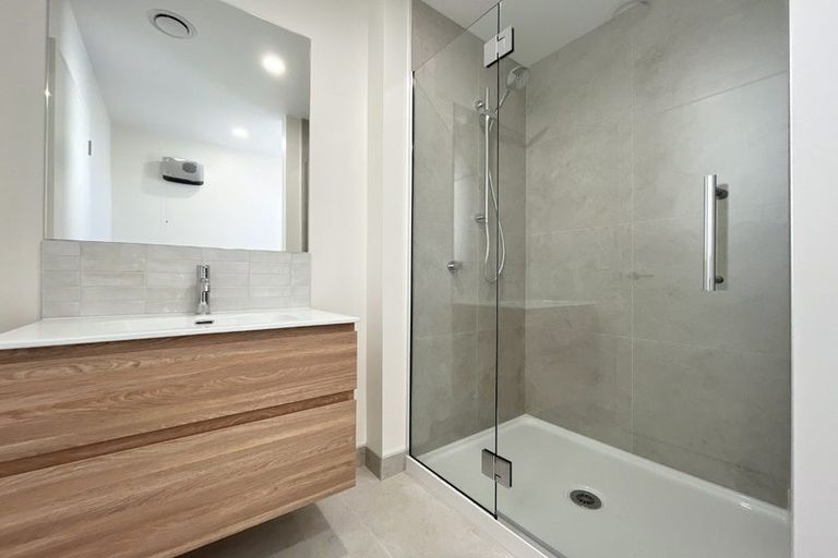 Photo of property in 2/45 Champion Street, Edgeware, Christchurch, 8013