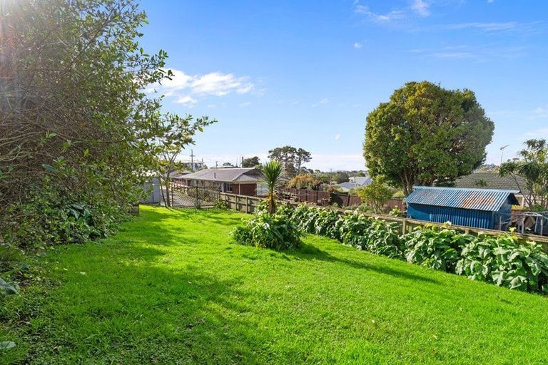 Photo of property in 60 Glengarry Road, Glen Eden, Auckland, 0602