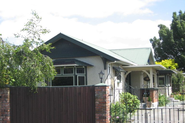 Photo of property in 14 Cheviot Street, Spreydon, Christchurch, 8024