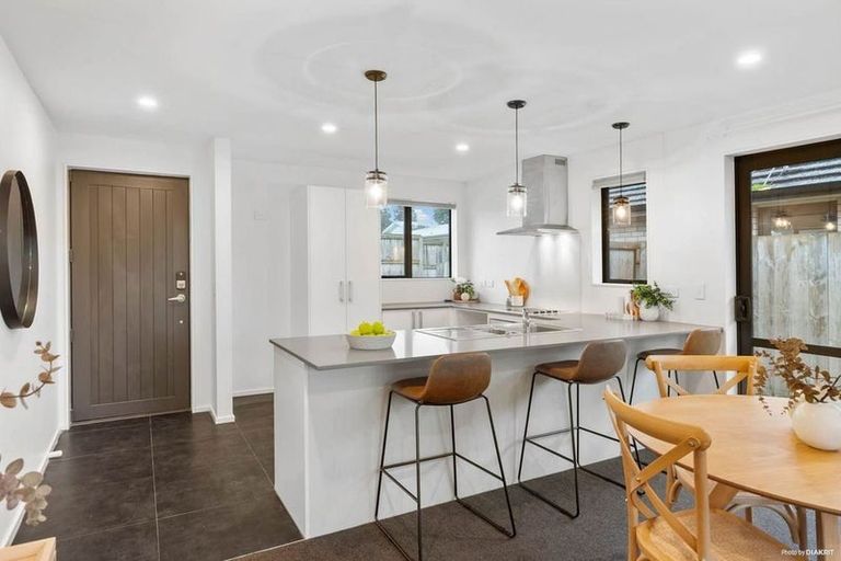 Photo of property in 52b Kayes Road, Pukekohe, 2120