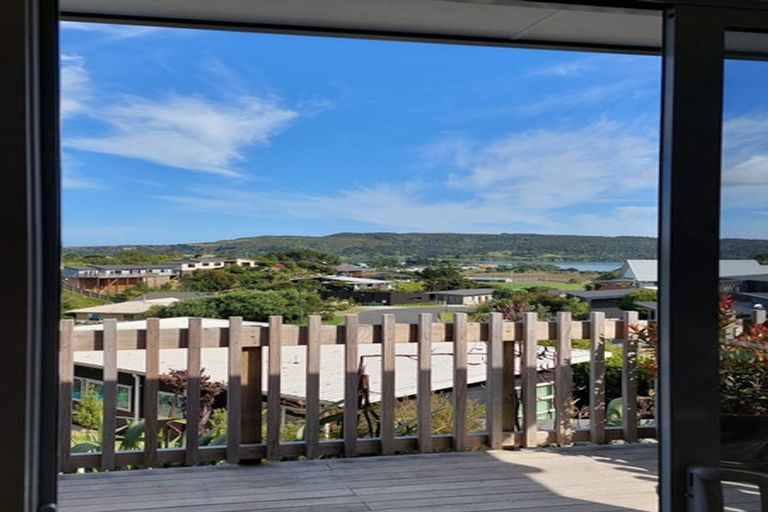 Photo of property in 23 Manukau Road, Raglan, 3225