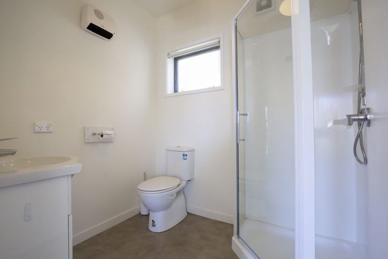 Photo of property in 129b Wynyard Crescent, Fernhill, Queenstown, 9300