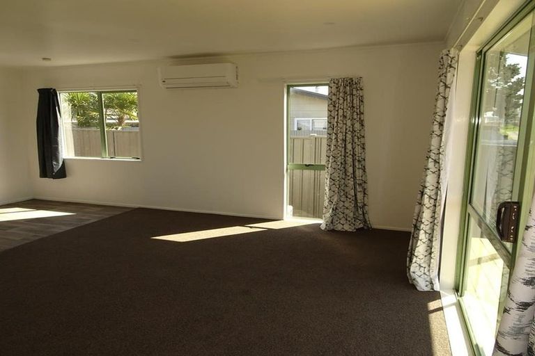 Photo of property in 341 Flaxmere Avenue, Flaxmere, Hastings, 4120