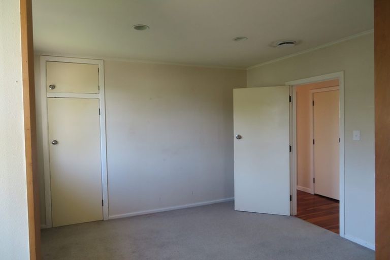 Photo of property in 1/16 Bradbury Road, Botany Downs, Auckland, 2010