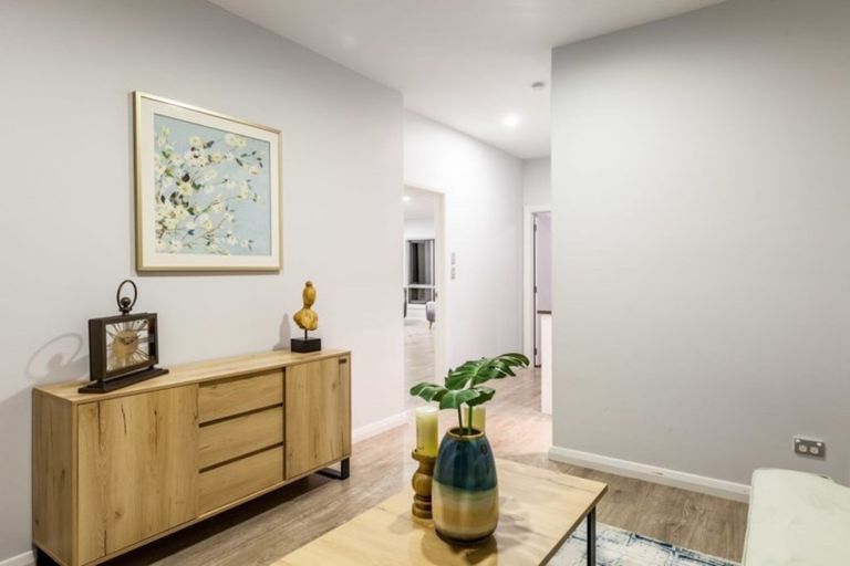 Photo of property in 20 Bridget Court, Red Beach, 0932