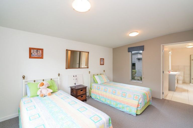 Photo of property in 44 Glenroy Park Drive, Waikiwi, Invercargill, 9810