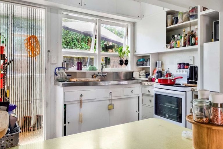 Photo of property in 20 Carnot Street, Glenholme, Rotorua, 3010