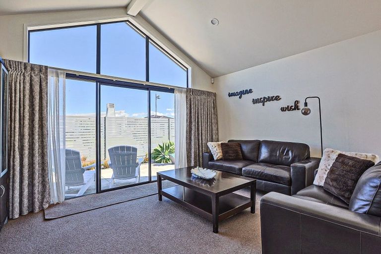 Photo of property in 14 Manapouri Street, Poraiti, Napier, 4112