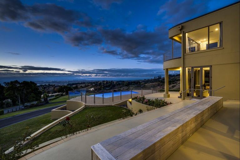 Photo of property in 245 Te Mata Peak Road, Havelock North, 4130