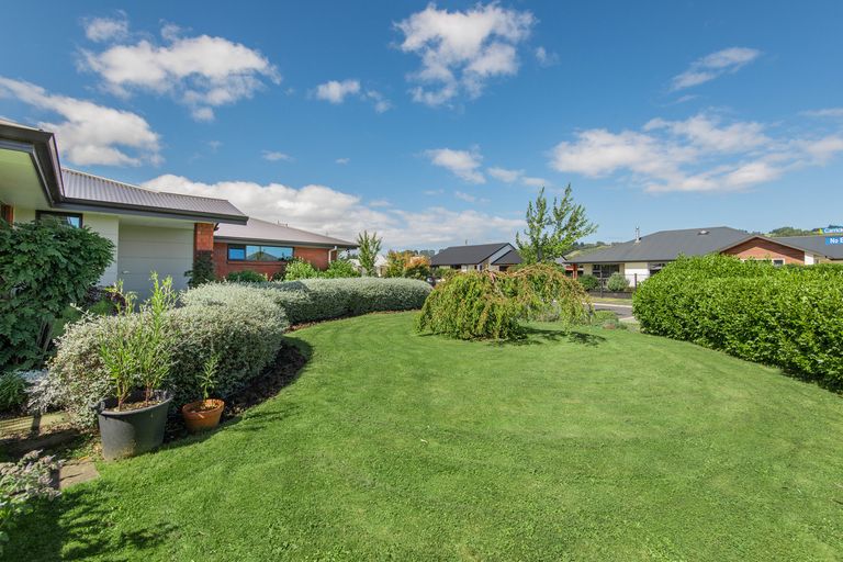 Photo of property in 1 Carrick Place, Mosgiel, 9024