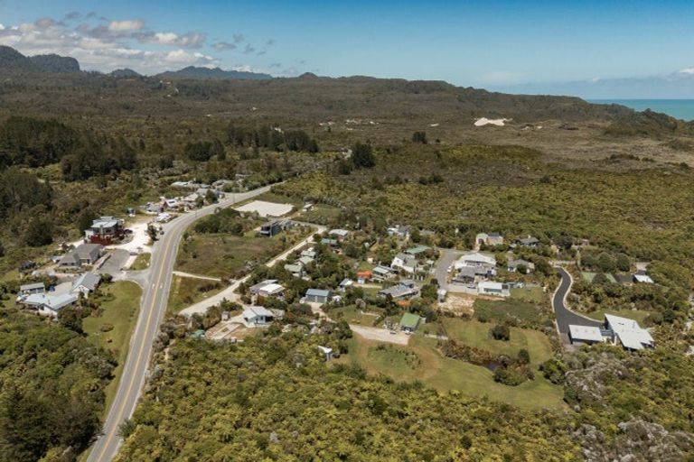 Photo of property in 8 Powell Place, Charleston, Cape Foulwind, 7892