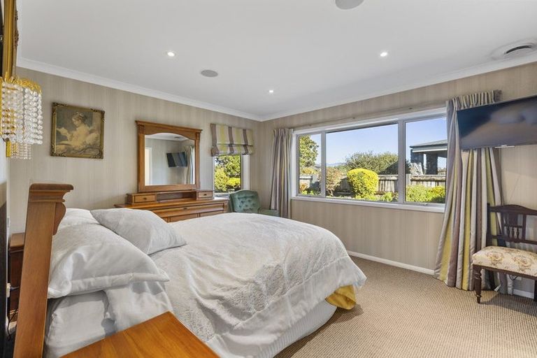 Photo of property in 9a Manukaka Heights, Hurdon, New Plymouth, 4310