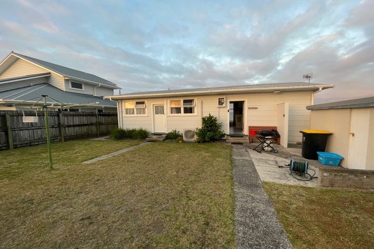 Photo of property in 91 Karewa Parade, Papamoa Beach, Papamoa, 3118