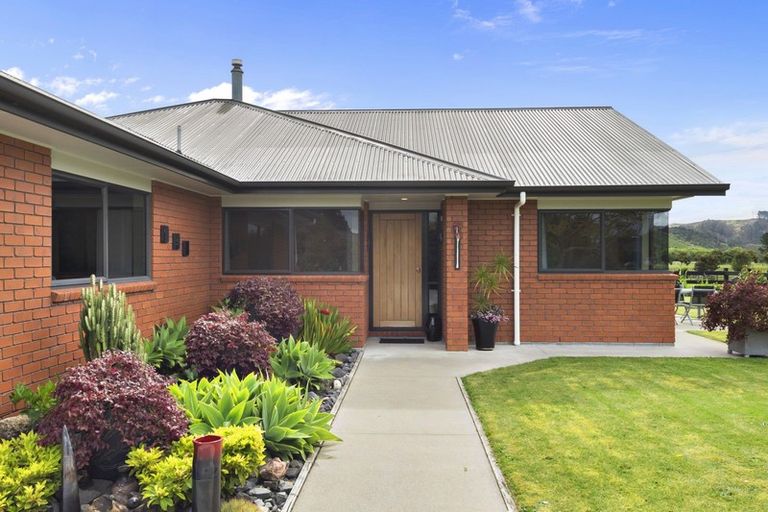 Photo of property in 16 Kauri Lane, Huntly, 3771