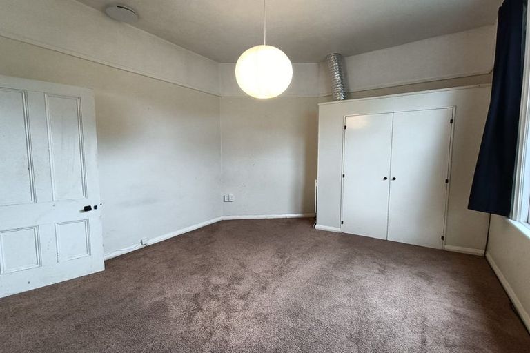 Photo of property in 17 Roy Street, Newtown, Wellington, 6021