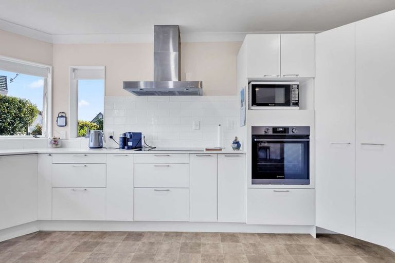 Photo of property in 33 Carter Drive, Pomare, Rotorua, 3015