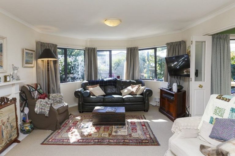 Photo of property in 75 Lyndhurst Street, Takaro, Palmerston North, 4412