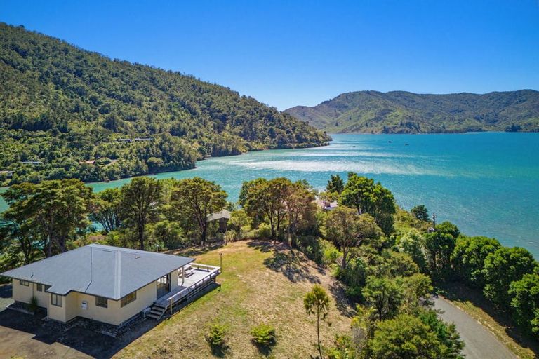 Photo of property in 3 Soucis Lane, Okiwi Bay, French Pass, 7193