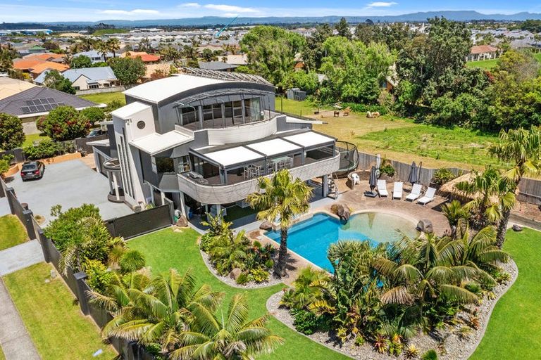 Photo of property in 4a Sandhurst Drive, Papamoa Beach, Papamoa, 3118