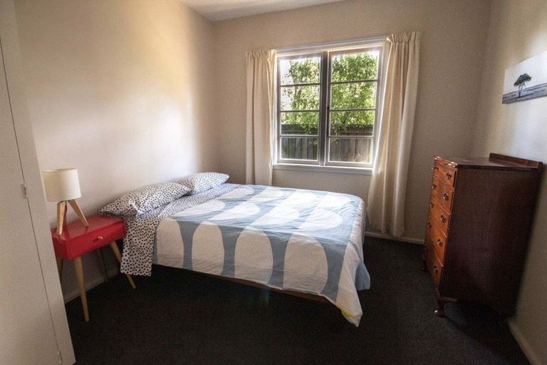 Photo of property in 32 Aorangi Road, Bryndwr, Christchurch, 8053