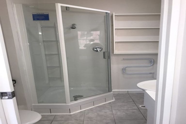 Photo of property in Terrace Tower Apartments, 1d/126 The Terrace, Wellington Central, Wellington, 6011