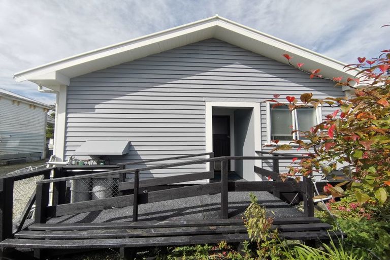 Photo of property in 127 Hall Street, Hokitika, 7810