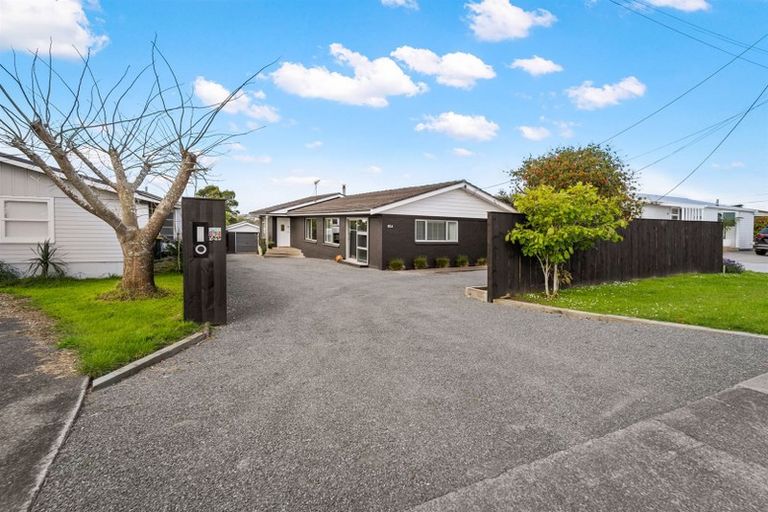 Photo of property in 814 Whangaparaoa Road, Manly, Whangaparaoa, 0930