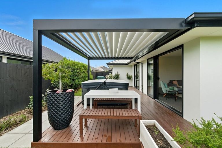 Photo of property in 7 Derek Anderson Place, Halswell, Christchurch, 8025