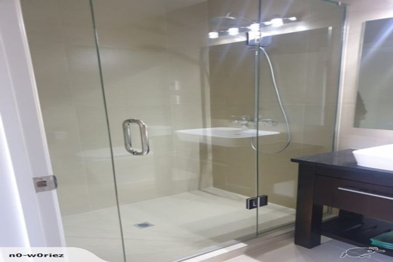 Photo of property in 52 Blacks Road, Greenhithe, Auckland, 0632