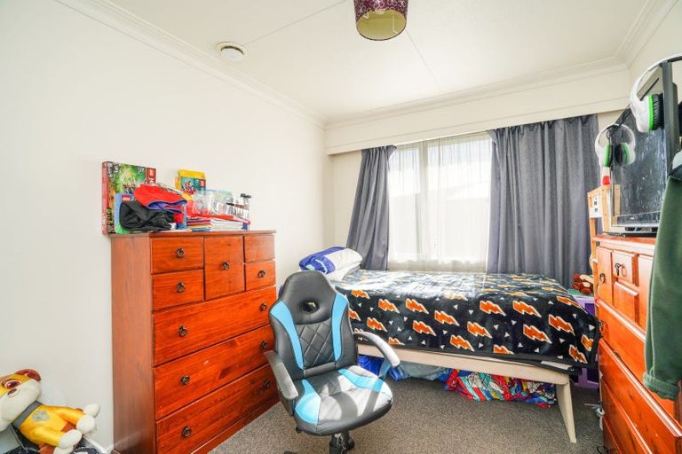 Photo of property in 64 Edinburgh Crescent, Waikiwi, Invercargill, 9810