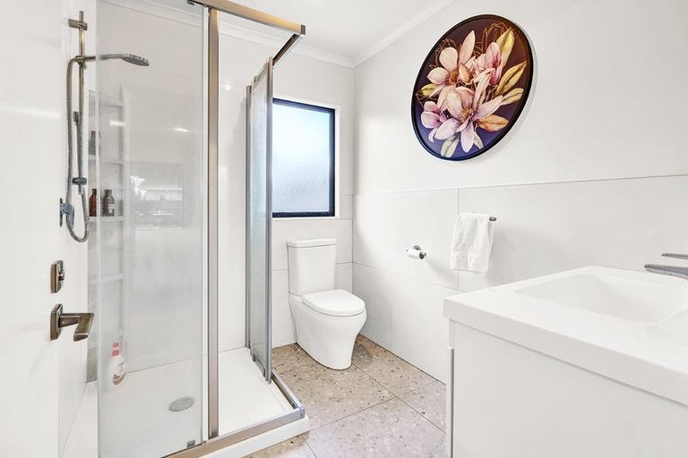 Photo of property in 38 Nielsen Gardens, Rototuna, Hamilton, 3210