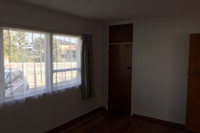 Photo of property in 21 Edgewater Drive, Pakuranga, Auckland, 2010