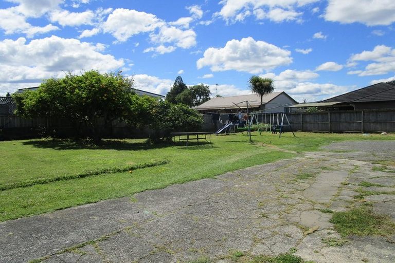 Photo of property in 28 King Edward Avenue, Papakura, 2110