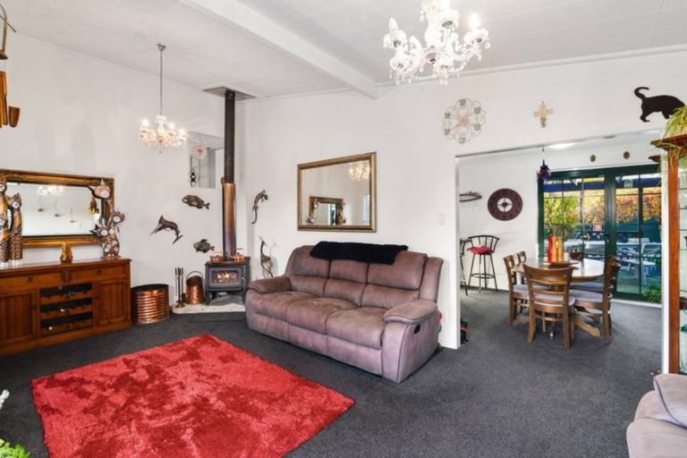 Photo of property in 46 Mountain Road, Western Heights, Rotorua, 3015