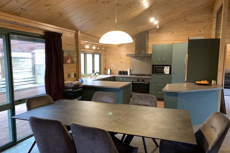 Photo of property in 8a Riverstone Drive, Riverstone Terraces, Upper Hutt, 5018