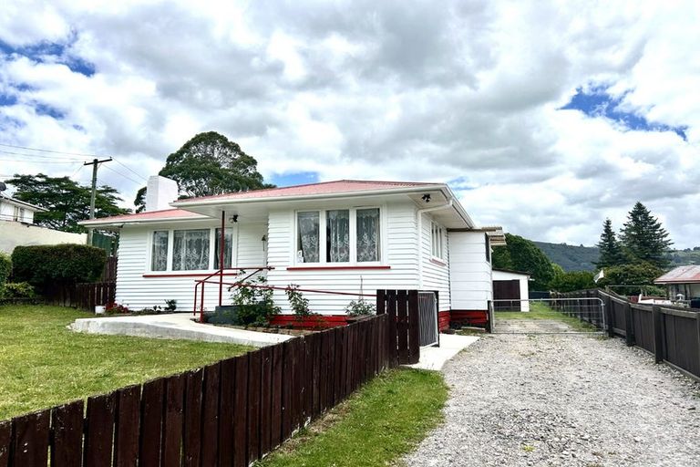 Photo of property in 82 Meadowbank Crescent, Fordlands, Rotorua, 3015