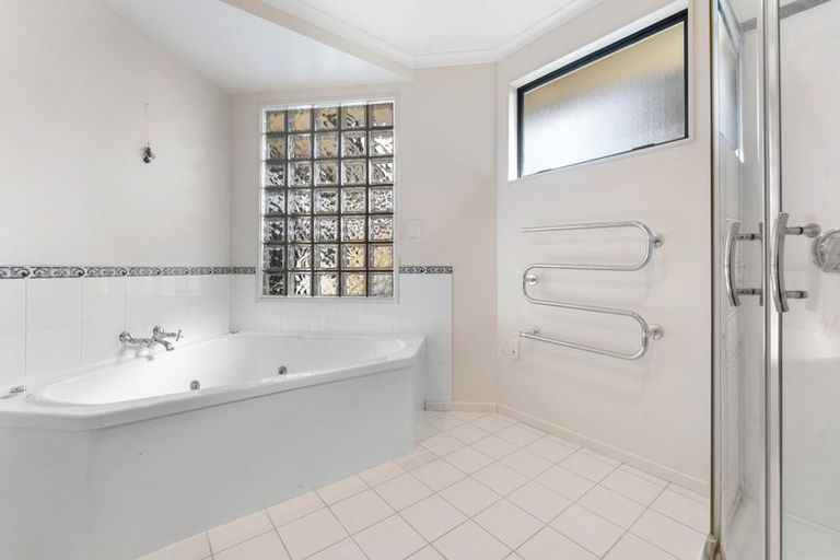 Photo of property in 12 Karina Crescent, Redwoodtown, Blenheim, 7201