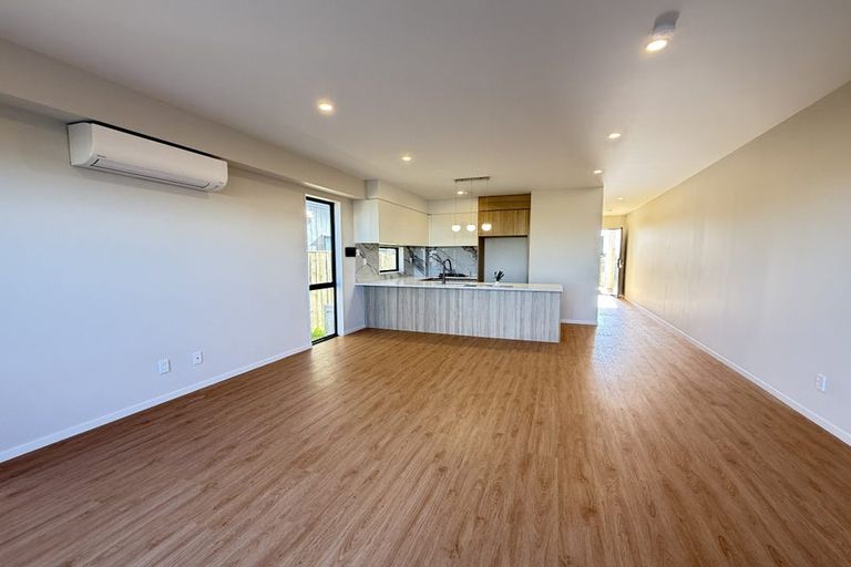 Photo of property in 8 Kapeta Lane, Karaka, 2113