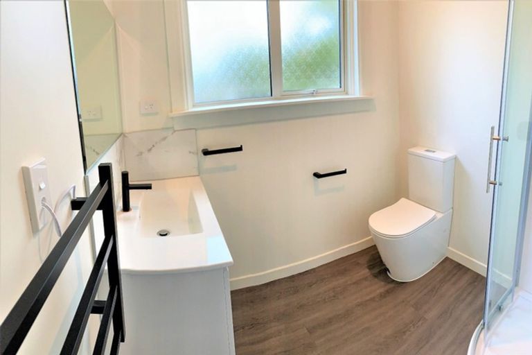 Photo of property in 26 Memorial Avenue, Ilam, Christchurch, 8053