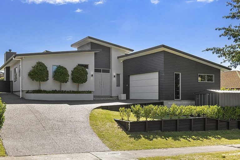 Photo of property in 47 Inverness Drive, Pyes Pa, Tauranga, 3112