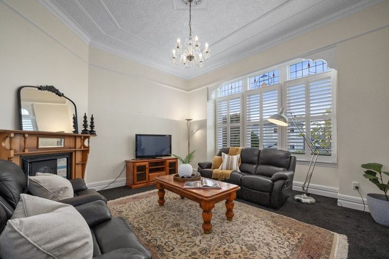 Photo of property in 58 Hinemoa Street, Birkenhead, Auckland, 0626