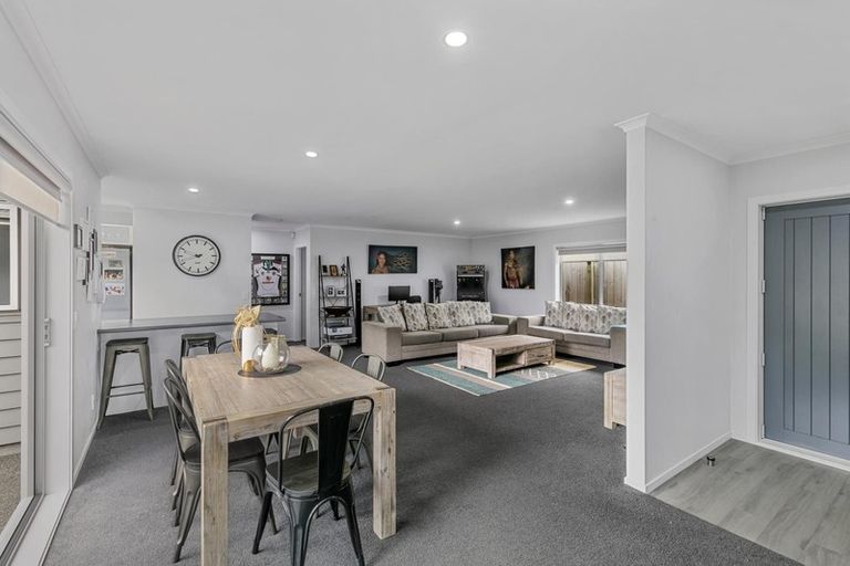 Photo of property in 1398 High Street, Taita, Lower Hutt, 5011