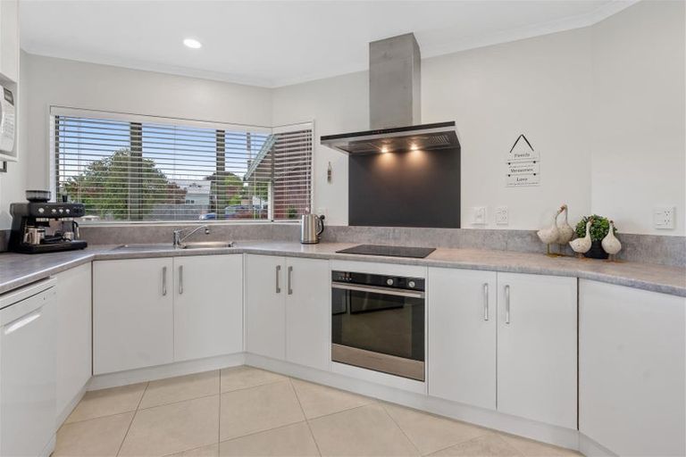 Photo of property in 57 Basley Road, Owhata, Rotorua, 3010