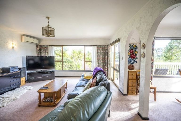 Photo of property in 8 Mappin Place, Chatswood, Auckland, 0626